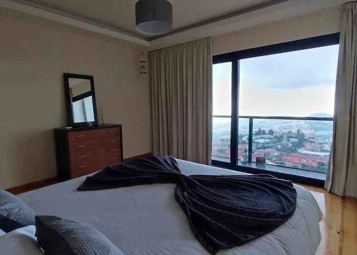 Casa Da Terca - View And Parking