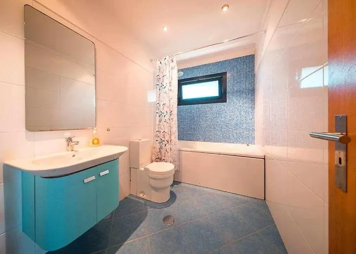 Casa Da Terca - View And Parking