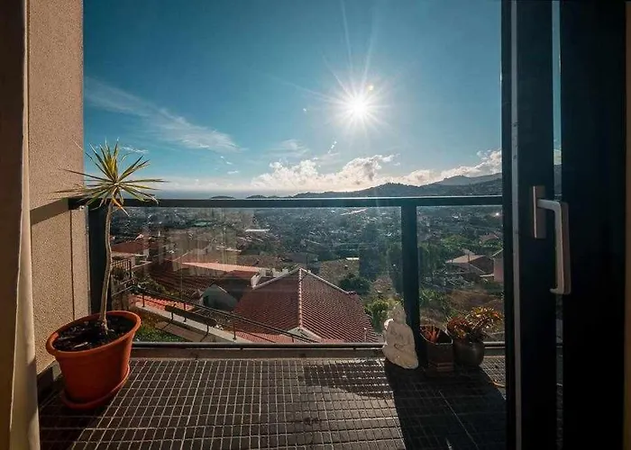 Casa Da Terca - View And Parking